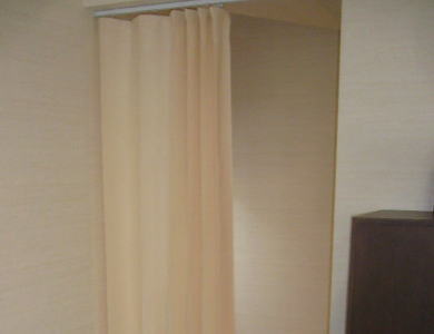 川島織物セルコンのパタパタカーテン取付